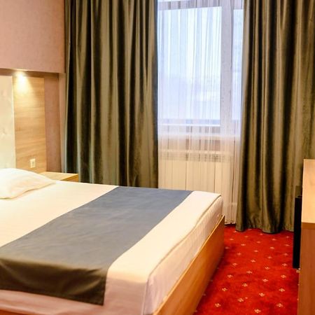 Sun Rise Inn Karagandy Екстериор снимка