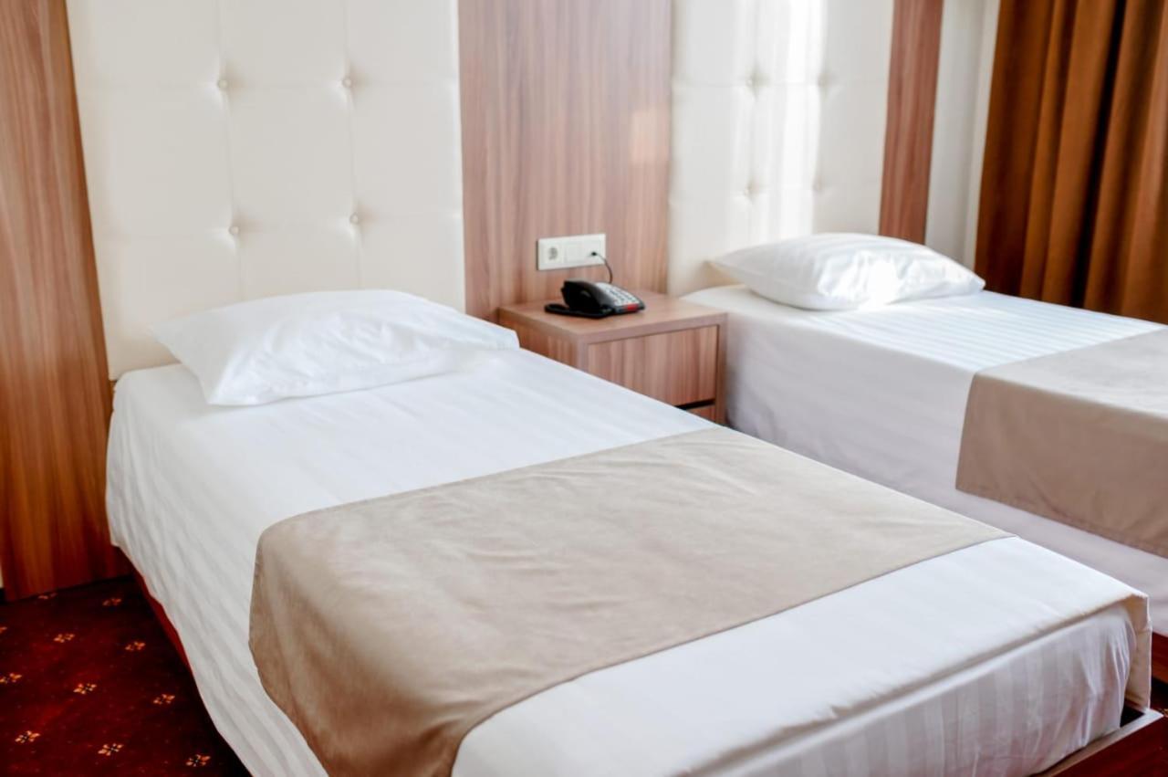 Sun Rise Inn Karagandy Екстериор снимка