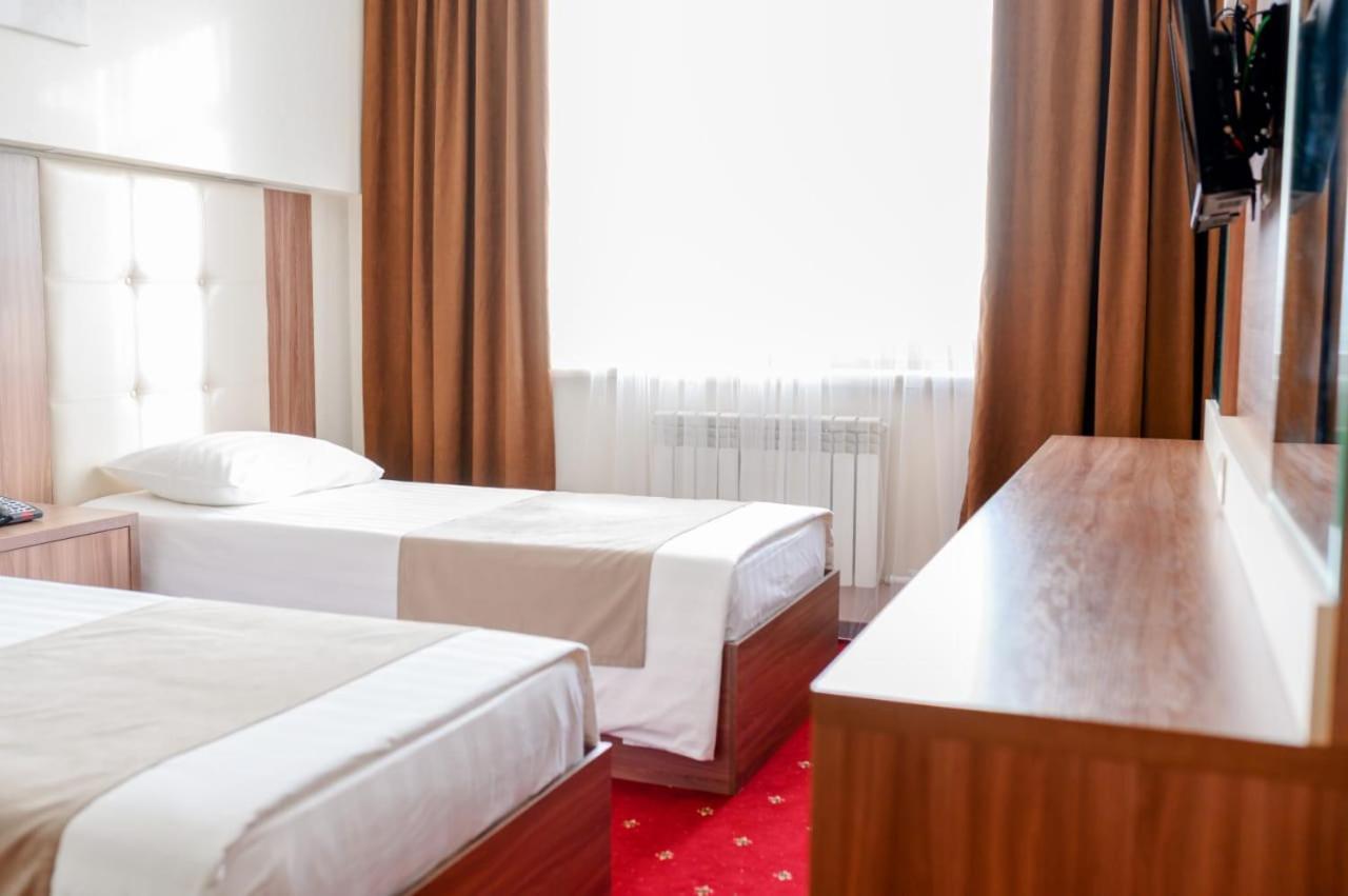 Sun Rise Inn Karagandy Екстериор снимка