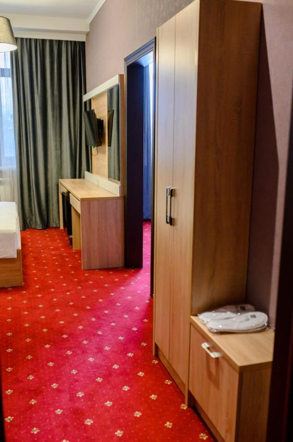 Sun Rise Inn Karagandy Екстериор снимка