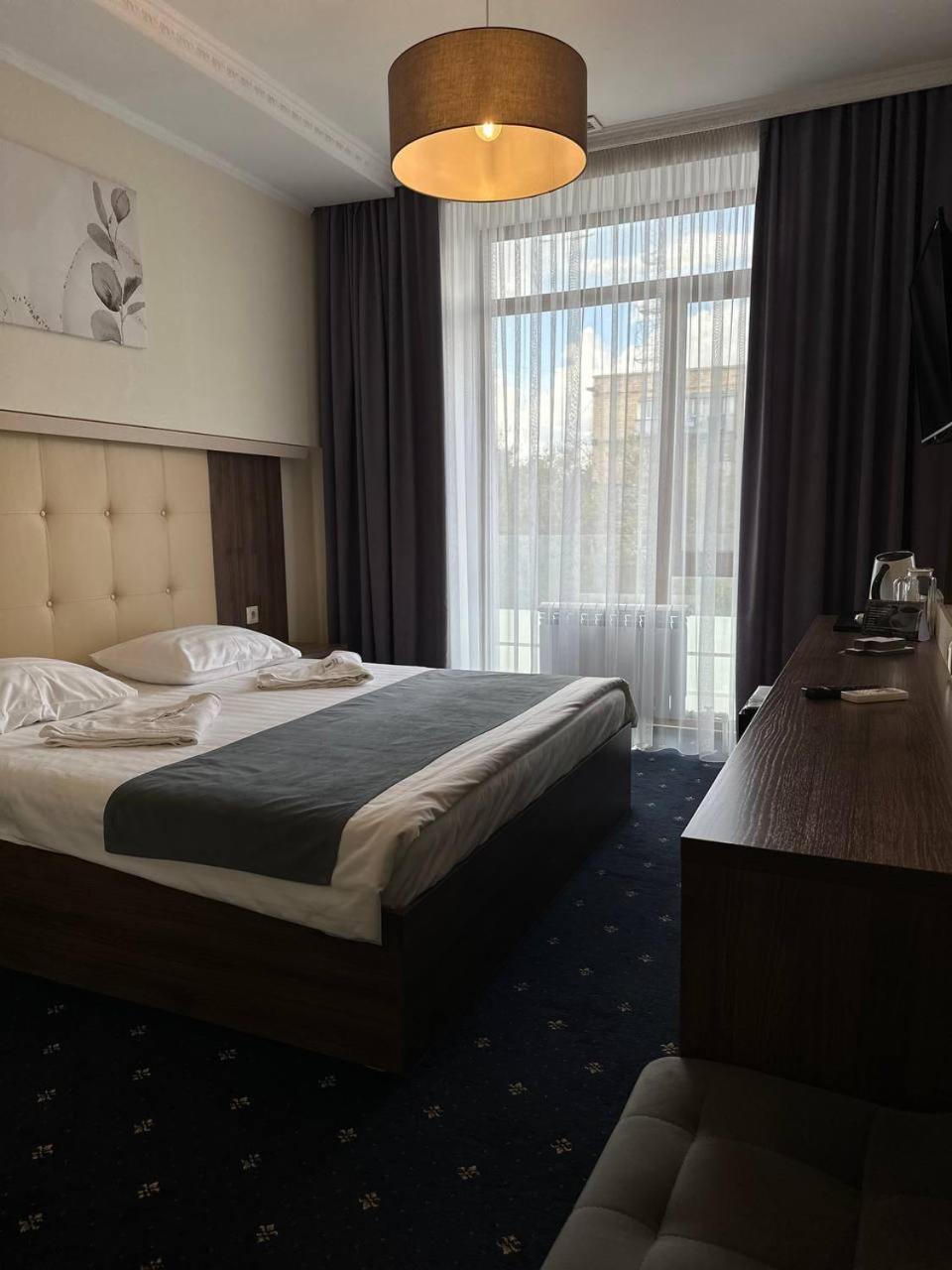 Sun Rise Inn Karagandy Екстериор снимка